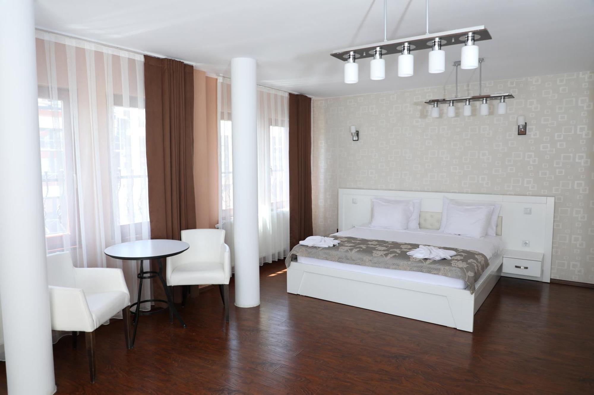 Bruti Hotel Prizren Exteriör bild