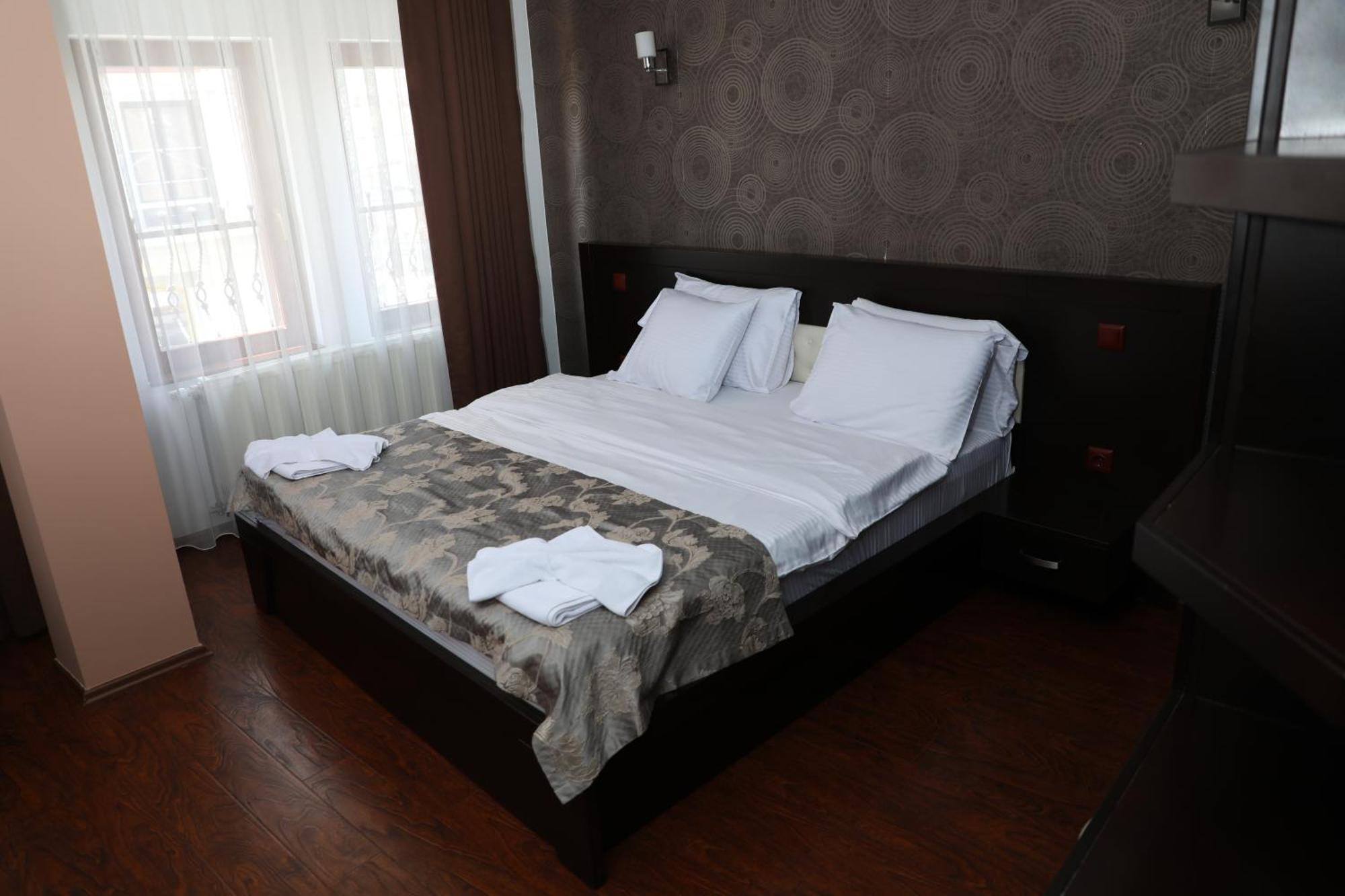 Bruti Hotel Prizren Exteriör bild