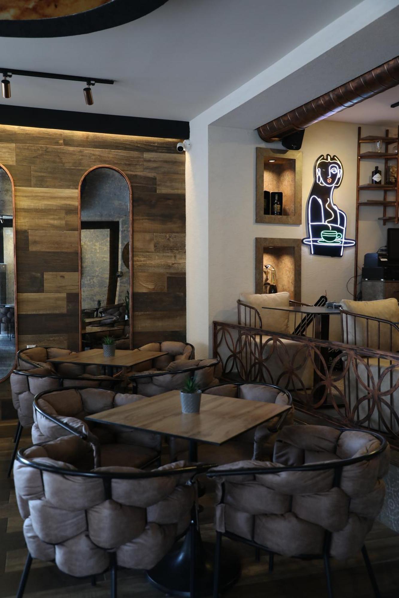 Bruti Hotel Prizren Exteriör bild