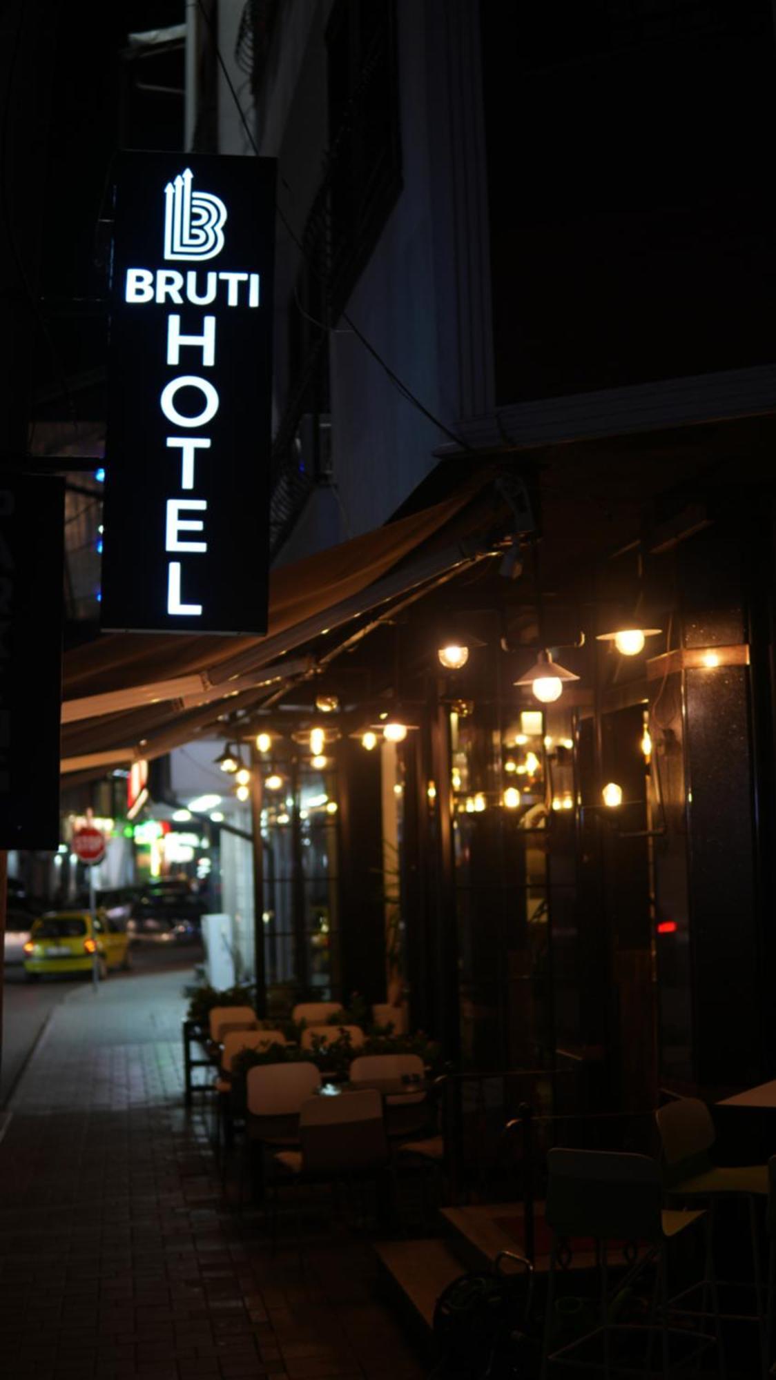Bruti Hotel Prizren Exteriör bild